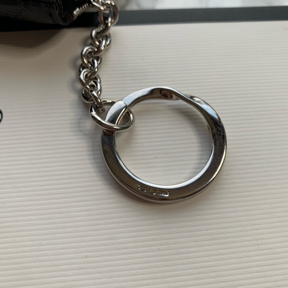 🇺🇸 Gucci Microguccissima Leather Keyholder Brown - Picture 3 of 8